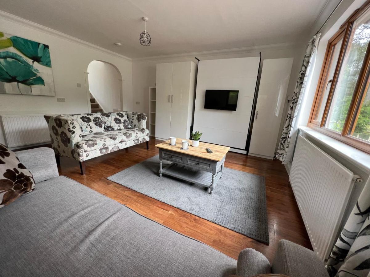 Birchwood Cottage Tore ภายนอก รูปภาพ
